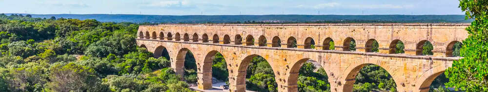 version_1000_bandeau-pont-du-gard-les-meilleurs-concierges-conciergerie-airbnb-conciergerie-location-courte-duree-gestion-locative